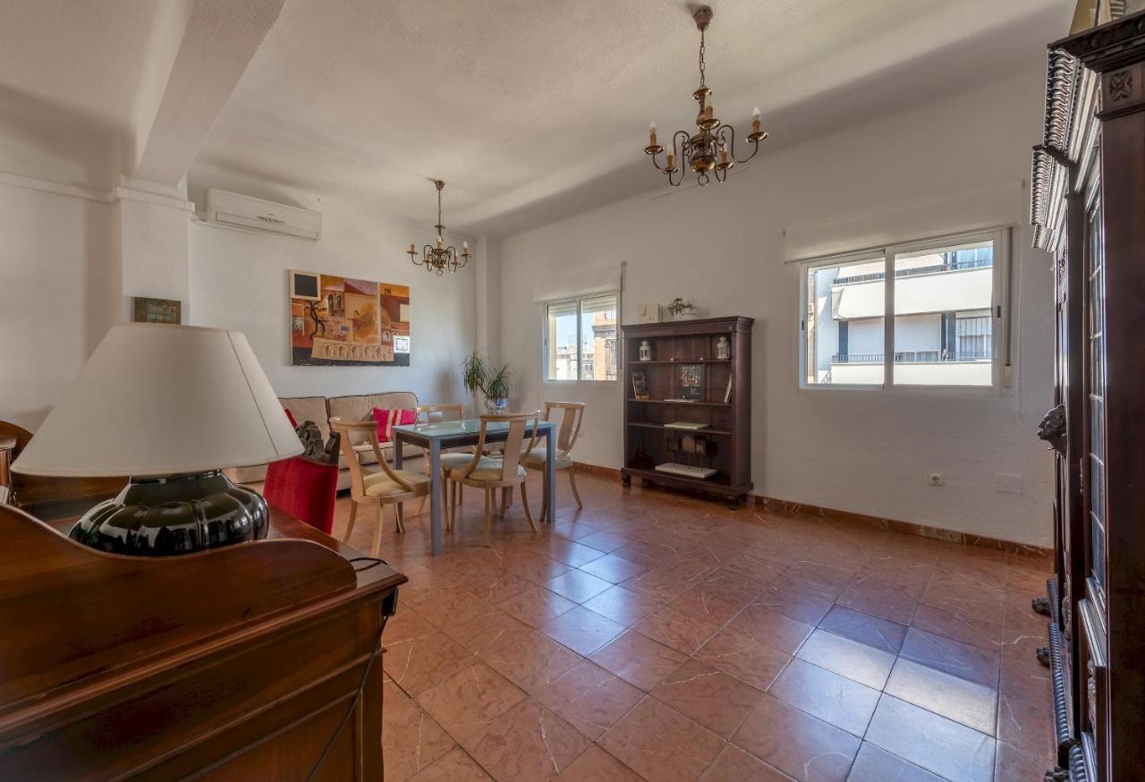 Wide And Traditional- 2Bd 1Bth- Gavidia Севилья Экстерьер фото